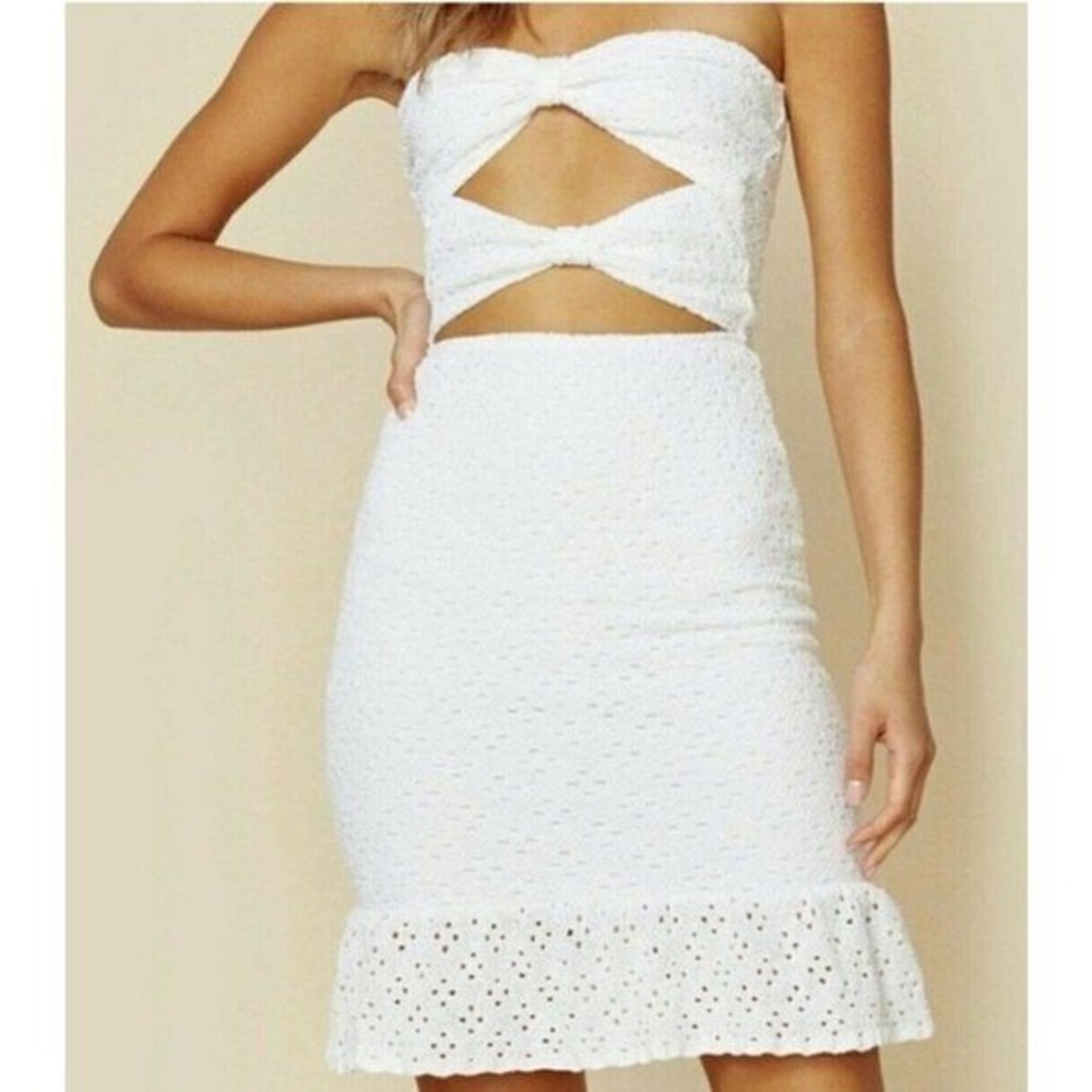 Nightcap Crochet Lace Bow Cutout Strapless Mini Dress Size XS Ruffle Hem White